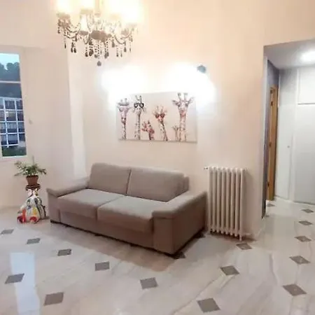 Apartament Elegant, Lumineux,central 2pieces A 200m De La Mentona